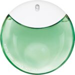 A drop d'Issey Essentielle